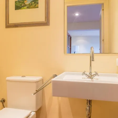 Sleeps 6 Pool Nyaraló