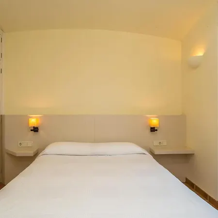Nyaraló Sleeps 6 Pool